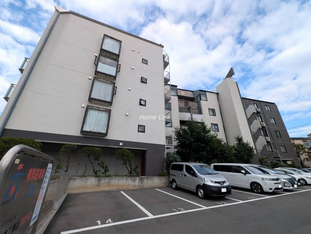 サラータ赤塚　南側からの外観